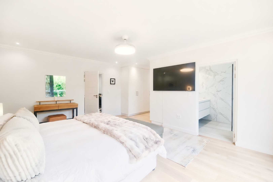 6 Bedroom Property for Sale in Hermanus Heights Western Cape